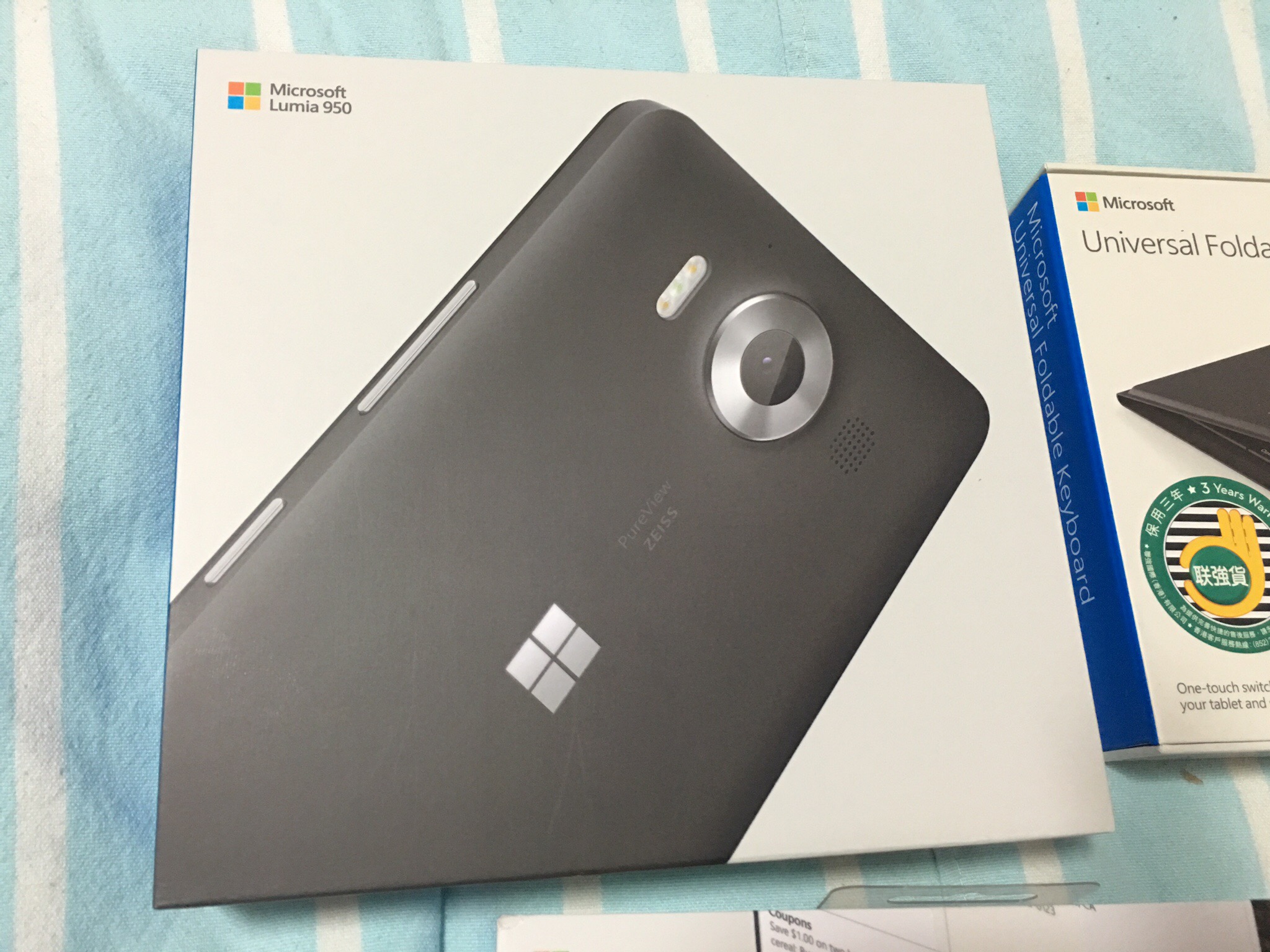 Lumia950の箱